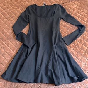 NWOT Forever 21 long sleeve black dress